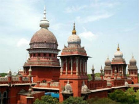அவதூறு வழக்கை எதிர்கொள்வதாலேயே ஒருவர் கிரிமினல் பின்னணி கொண்டவர் அல்ல...: சென்னை ஹைகோர்ட்