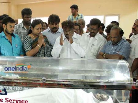 மறைந்தார் இப்ராகிம் ராவுத்தர்.. கண்ணீர் அஞ்சலி செலுத்தினார் விஜயகாந்த்