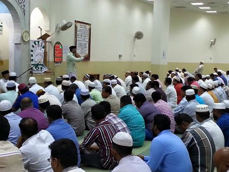 குவைத்தில் 3,000க்கும் அதிகமான தமிழ் முஸ்லிம்கள் பங்கேற்ற ரம்ஜான் சிறப்புத் தொழுகை