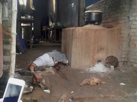 பஞ்சாபில் தீவிரவாதிகள் பதுங்கியிருக்கும் இடத்தை சுற்றிவளைத்த ராணுவம்: ஒரு தீவிரவாதி பலி