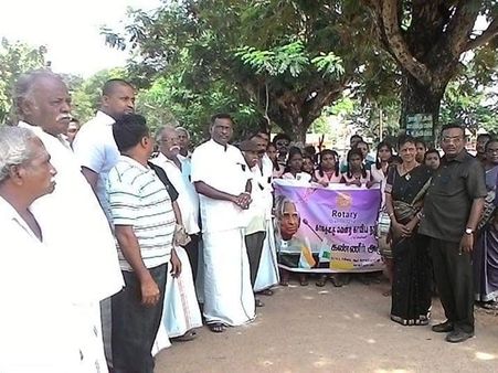 அப்துல் கலாமுக்கு இரங்கல் தெரிவித்து மாணவ, மாணவிகள் மெளன ஊர்வலம்