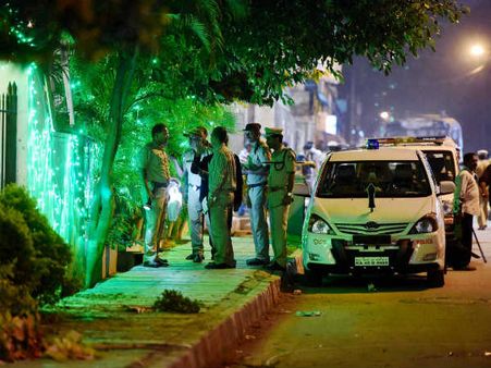 பெங்களூர் குண்டுவெடிப்பு வழக்கு: 4 சிமி தீவிரவாதிகளின் புகைப்படம் வெளியீடு