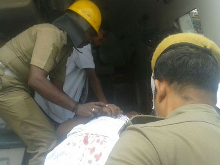 சசிபெருமாள் உடலை நாகர்கோவில் கொண்டு செல்ல எதிர்ப்பு: பொதுமக்கள் மீது போலீஸ் தடியடி