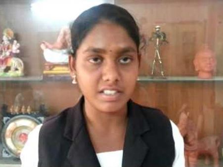 மதுவுக்கு எதிராக போராடி வரும் மதுரை சட்ட மாணவி நந்தினிக்கு வீட்டுக் காவல்!