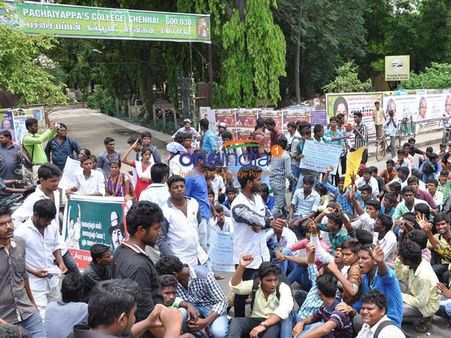 மதுக்கடையை மூடக் கோரி போராடி கைதான 15 பச்சையப்பன் கல்லூரி மாணவர்களின் ஜாமீன் மனு தள்ளுபடி