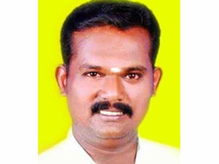 கொம்பன் கார்த்தி எந்த ஜாதி?: மானாமதுரையில் கொலையில் முடிந்த வக்கீல்கள் தகராறு