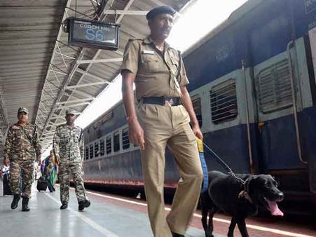 சுதந்திர தினம்: நாடு முழுவதும் பாதுகாப்பு அதிகரிப்பு.. இரவுகளில் தீவிர வாகன சோதனை!