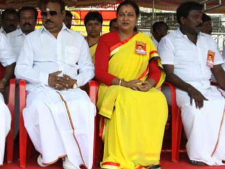 பூரண மதுவிலக்கில் தமிழகம் முன் மாதிரியாக இருக்க வேண்டும்... விஜயகாந்த் பேச்சு