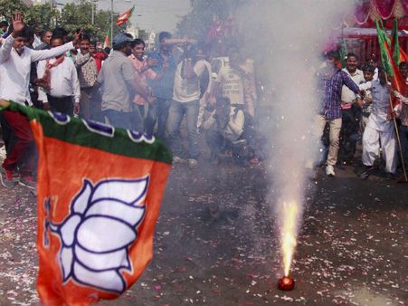 ம.பியில் 16 மாநகராட்சிகளையும் கைப்பற்றிய பாஜக: வியாபம் முறைகேடு எங்கே போச்சு?