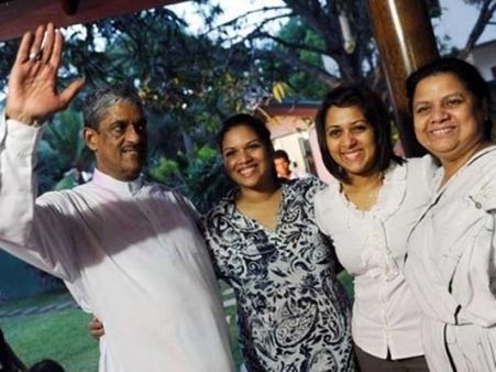 சரத் பொன்சேகாவை குடும்பத்தோடு மண்ணை கவ்வ வைத்த சிங்கள வாக்காளர்கள்!