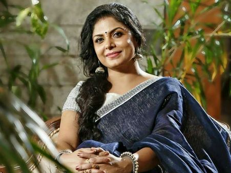 ஆஷா சரத் வீடியோ விவகாரம் 2 டீன் ஏஜ் சிறுவர்களை கைது செய்தது கேரள காவல்துறை