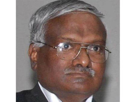 ஜெயலலிதாவை விடுதலை செய்த கர்நாடக நீதிபதி குமாரசாமி 24ம் தேதியோடு ஓய்வு