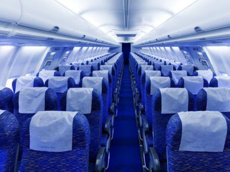 சீட்டிலேயே உச்சா போகும் பயணிகள்.. டாய்லெட் கைப்பிடியில் பாக்டிரியா... விமானங்களின் மறுபக்கம்!