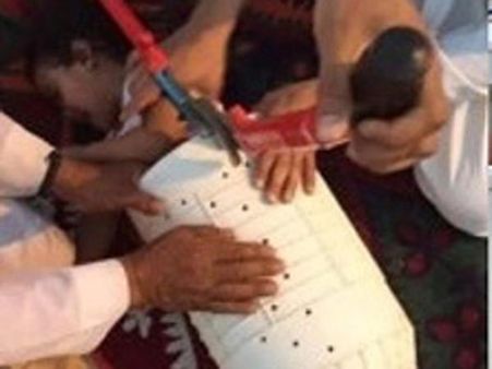 வாஷிங் மெஷினுக்குள் சிக்கிய 3 வயது சிறுமி... காப்பாற்றப் போராடிய பாதுகாப்பு படையினர்!