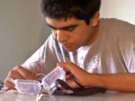 “கை தேவையில்லை ஊதினால் போதும்” - மாற்றுத் திறனாளிகளுக்கு “மவுஸ்” கண்டுபிடித்த மாணவர்!