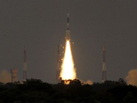 வெற்றிகரமாக விண்ணில் பாய்ந்தது ஜி.எ.எஸ்.எல்.வி. டி-6 ராக்கெட்- மோடி வாழ்த்து