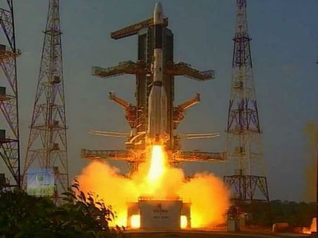 வெற்றிகரமாக நிலை நிறுத்தப்பட்ட ஜிசாட்-6 செயற்கைக் கோள்...இஸ்ரோ விஞ்ஞானிகளுக்கு பிரதமர் மோடி பாராட்டு