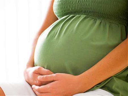 மனைவியின் வயிற்றில் இருந்த குழந்தை மாயம்: திருச்சியில் கணவர் விநோத புகார்