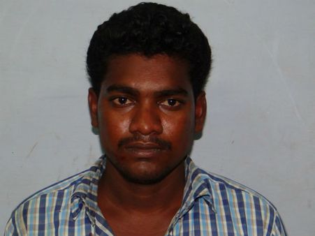 நிச்சயிக்கப்பட்ட திருமணத்தை நிறுத்திய மாணவி… கத்தியால் குத்திய கொடூரன்