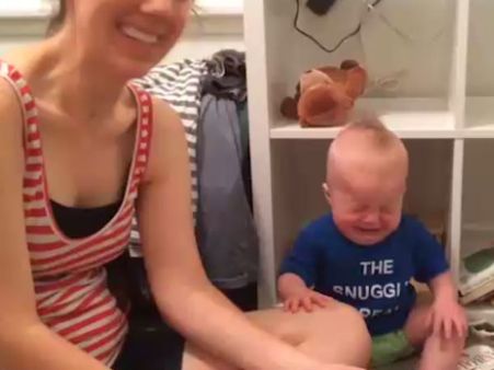 புத்தகத்தை மூட விட மாட்டேங்குதே இந்த 