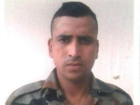 எல்லையில் 10 தீவிரவாதிகளை வீழ்த்திய ராணுவ கமாண்டோ வீரமரணம்