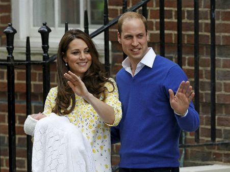 இளவரசர் வில்லியமின் மனைவி கேட் மீண்டும் கர்ப்பமா?: 40க்குள் '4' வேண்டுமாமே?