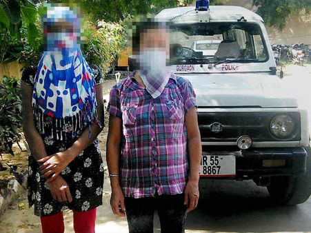 போலீசார் முகத்தில் காறி உமிழ்ந்த சவுதி தூதர் வீட்டுப் பெண்கள்- அதிர்ச்சியில் அதிகாரிகள்!