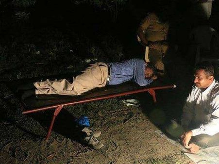 கிரானைட் குவாரிகளில் நரபலிகள்... சுடுகாட்டில் உறங்கிய சகாயம்... டுவிட்டரில் குவிந்த ஆதரவு