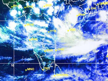வங்கக் கடலில் புதிய காற்றழுத்த தாழ்வு நிலை- தமிழகத்தில் மழைக்கு வாய்ப்பு; வானிலை ஆராய்ச்சி மையம்