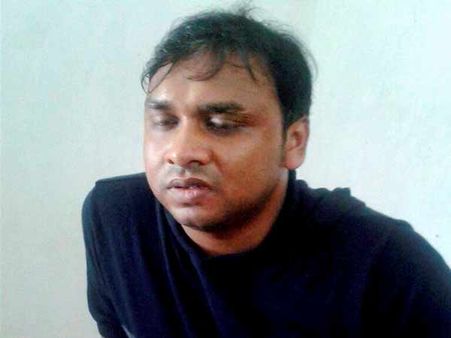 காரில் பதுக்கிய கணக்கில் வராத ரூ.4.65 லட்சம் பணம் பறிமுதல்.. பீகார் மாஜி முதல்வர் மகன் கைது