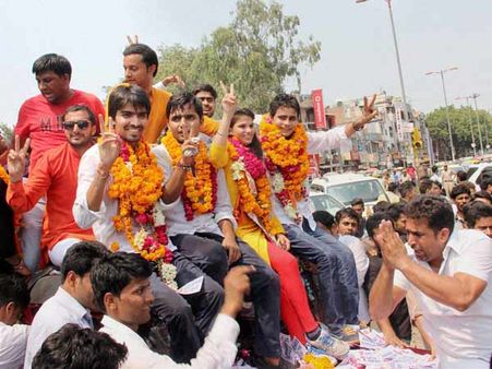 டெல்லி பல்கலைக் கழக மாணவர் சங்க தேர்தலில் மீண்டும் வென்றது பா.ஜ.க.வின் மாணவர் அமைப்பு ஏ.பி.வி.பி.!