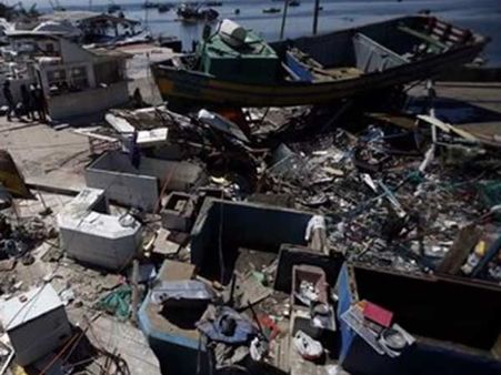 ஜப்பானைத் தாக்கிய சுனாமி- ராட்சத அலைகளில் சிக்கி 12 பேர் பரிதாப பலி