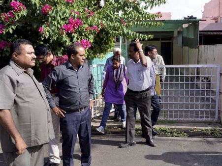 வியாபம் ஊழல் விவகாரம்: ம.பி., உ.பி.யில் 40 இடங்களில் சி.பி.ஐ. அதிரடி சோதனை!