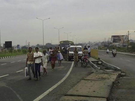 கர்நாடக பந்த் எதிரொலி: சென்னையில் இருந்து பெங்களூருக்கு காலை 11.30 மணியிலிருந்து பஸ்கள் இயக்கம்