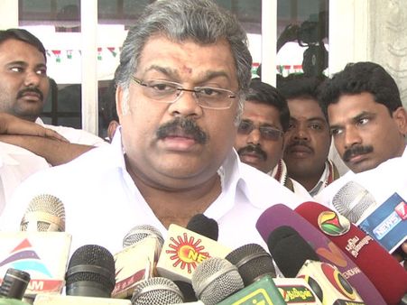 தமிழகத்தில் பூரண மதுவிலக்கு: ஜி.கே.வாசன் தலைமையில் த.மா.கா. முதல் உண்ணாவிரத போராட்டம்