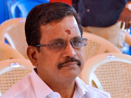 கபாலி, விஜய் பட தயாரிப்பாளர் கலைப்புலி தாணு வீடு அலுவலகத்திலும் ரெய்டு!