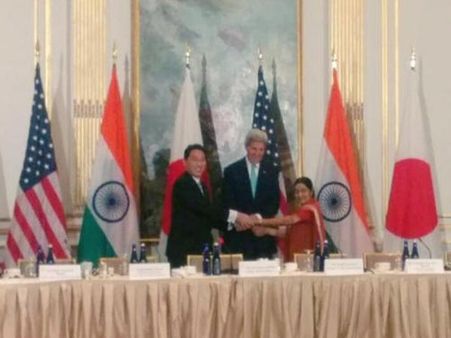 தென்சீன கடல் விவகாரம்... சீனாவுக்கு எதிராக கை கோர்த்த யு.எஸ்., இந்தியா, ஜப்பான்!