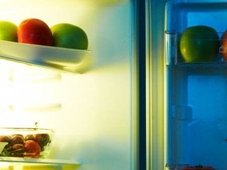 வெடித்துச் சிதறிய “பிரிட்ஜ்” - 13 வயது சிறுமி பரிதாப பலி