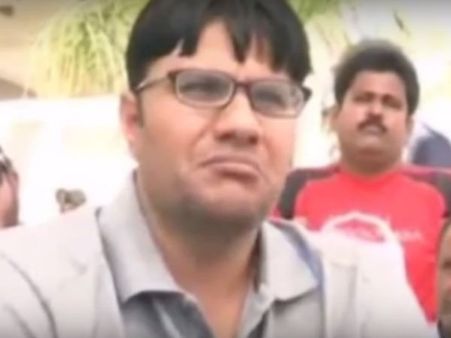 விசா கிடைப்பதில் தாமதம்.. ரோட்டோரம் படுத்து தூங்கிய இந்திய மாற்றுத்திறனாளி தடகள வீரர்கள்