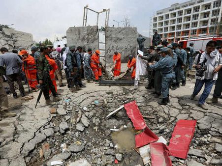 ஆப்கான் குண்டூஸ் மருத்துவமனை மீது கொடூரமாக வான்வழித் தாக்குதல் நடத்திய அமெரிக்கா - 22 பேர் பலி!
