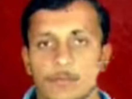 லீவு நாளில் பிக்-அப் இருப்பதாக ரீல்.. காமுக வேன் டிரைவரிடமிருந்து நைசாக தப்பிய பி.பி.ஓ பெண் ஊழியர்!