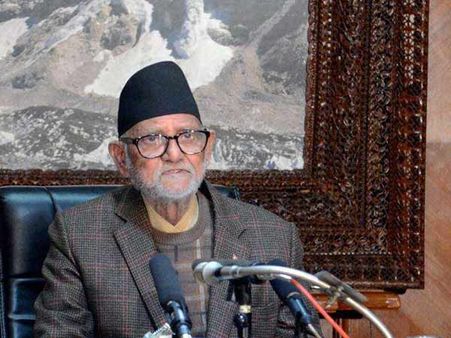 நேபாள பிரதமர் பதவியை ராஜினாமா செய்தார் சுஷில் கொய்ராலா - புதிய பிரதமர் தேர்வு மும்முரம்