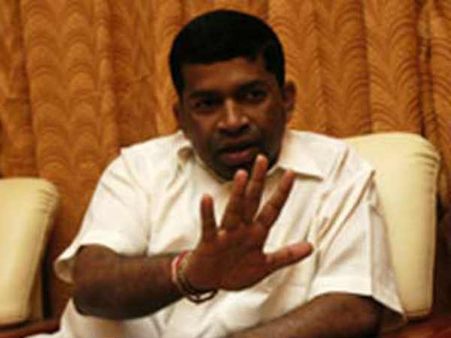 இலங்கை தமிழ் எம்.பி. ஜோசப் பரராஜசிங்கம் கொலை வழக்கில் கருணா கூட்டாளி பிள்ளையான் கைது