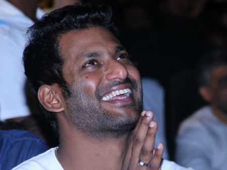 தயாரிப்பாளர் சங்கம் இப்படி ஒருதலைப்பட்சமாக முடிவெடுக்கலாமா? - விஷால்