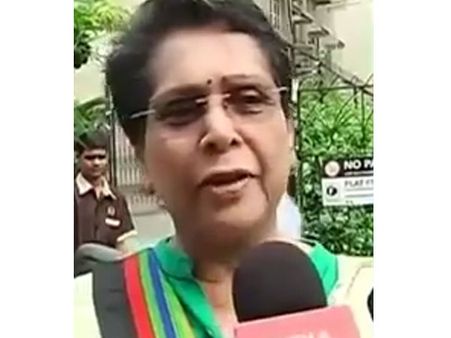 மாலேகான் குண்டுவெடிப்பு-இந்துத்துவா தீவிரவாதிகளை காக்க முயன்ற அதிகாரி பெயரை வெளியிட்ட வக்கீல் ரோகினி