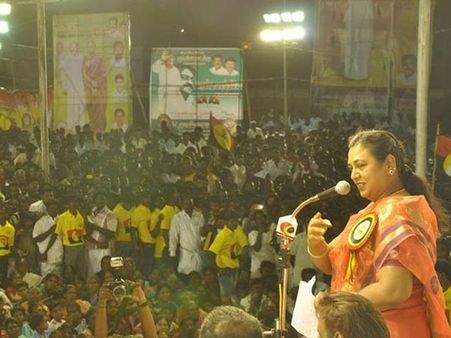 மதுக்கடையை திறந்த ஜெ.விடமே அவ்வையார் விருதை திருப்பி கொடுத்திடுங்க சாந்தி ரங்கநாதன்.. பிரேமலதா