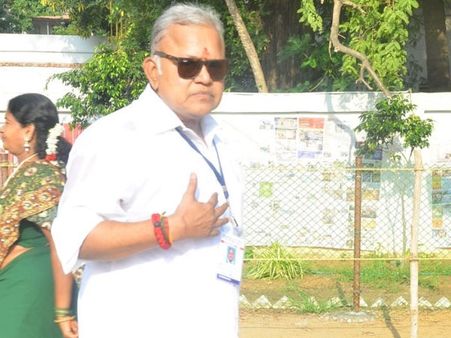 வென்றவர்களுக்கு வாழ்த்துகள்.. தோல்வியை ஏற்கிறோம்! - சரத்குமார், ராதாரவி