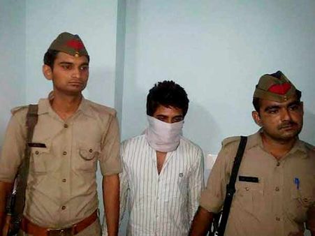 தாத்ரி சம்பவத்தில் பா.ஜ.க. தலைவர் மகன் உட்பட 10 கொலையாளிகள் கைது!