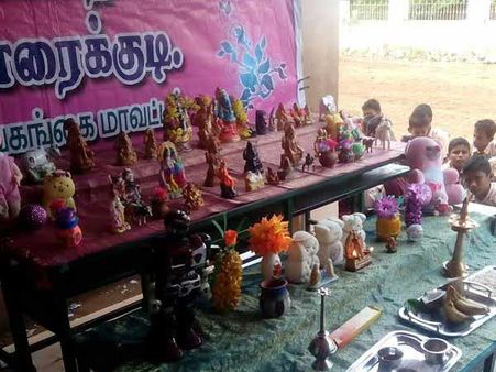 காரைக்குடி பள்ளி மாணவர்களின் கண்கவர் நவராத்திரி விழா