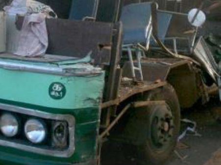 தனியார் பேருந்தின் மீது தாறுமாறாக மோதிய அரசுப் பேருந்து - 19 பயணிகள் படுகாயம்!